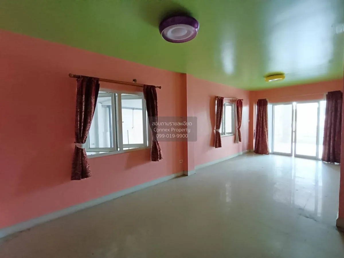For Sale House , BAAN LAPAWAN 15 , corner unit , wide frontage , 
