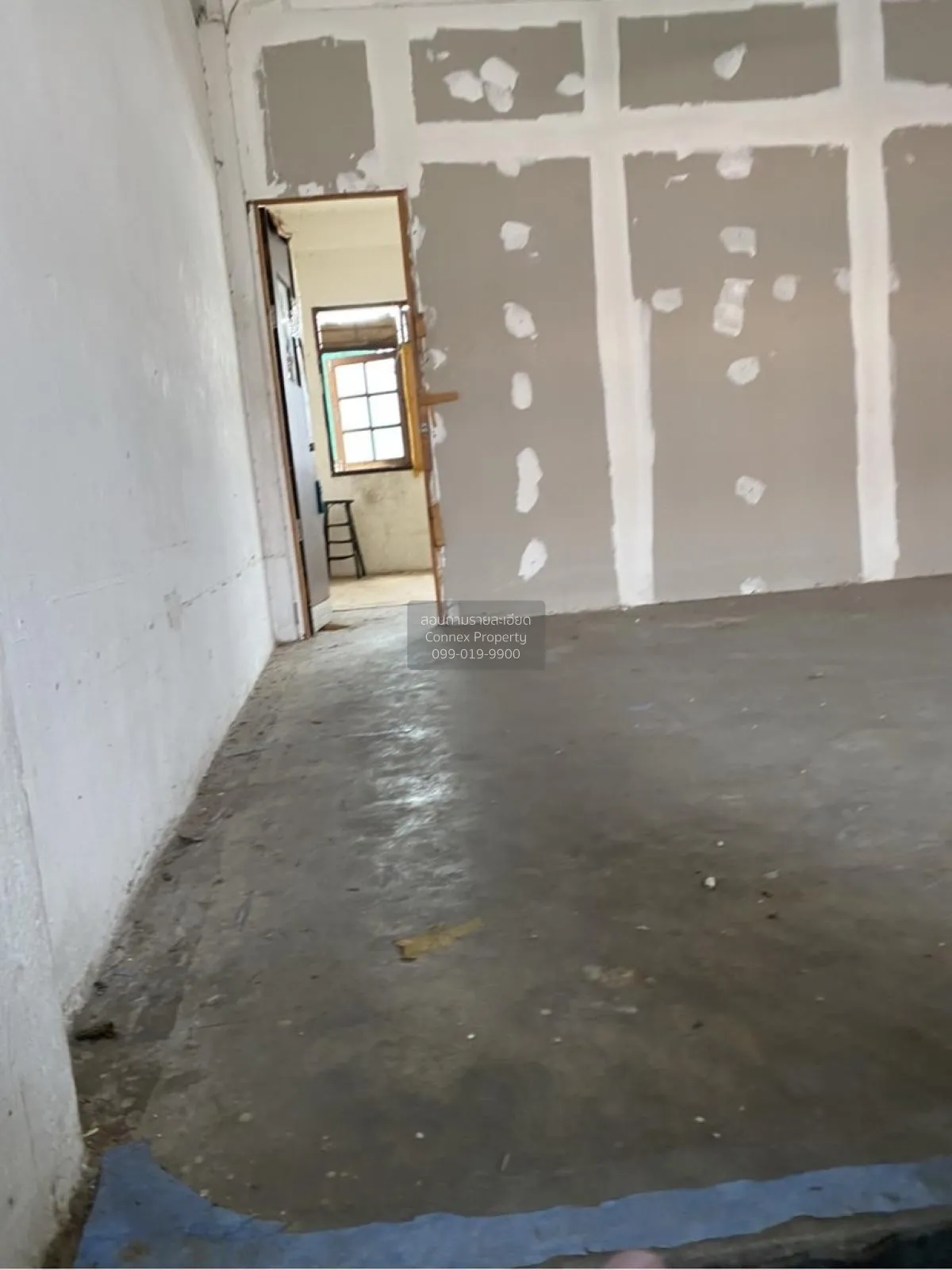 For Rent For Rent Commercial building, 3.5 floors , corner,Soi Pr 4