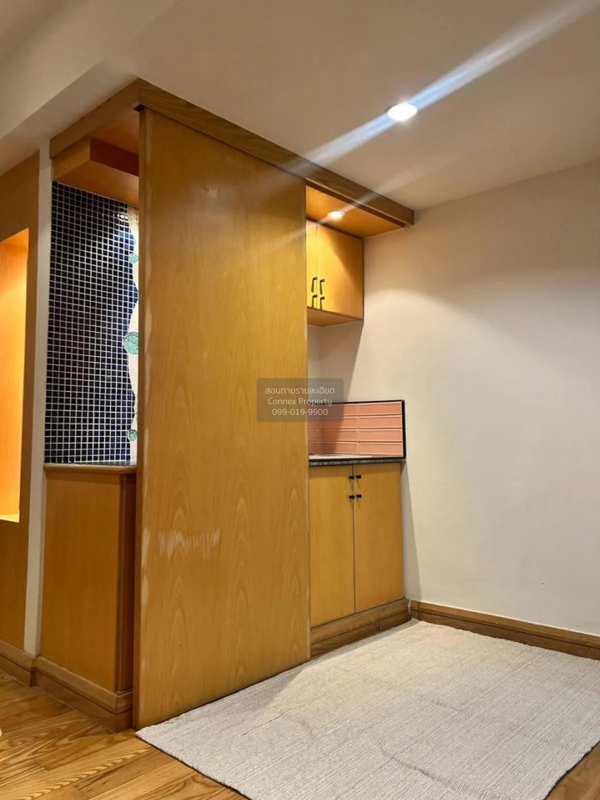 For Rent Condo , State Tower , BTS-Saphan Taksin , Silom , Bang R