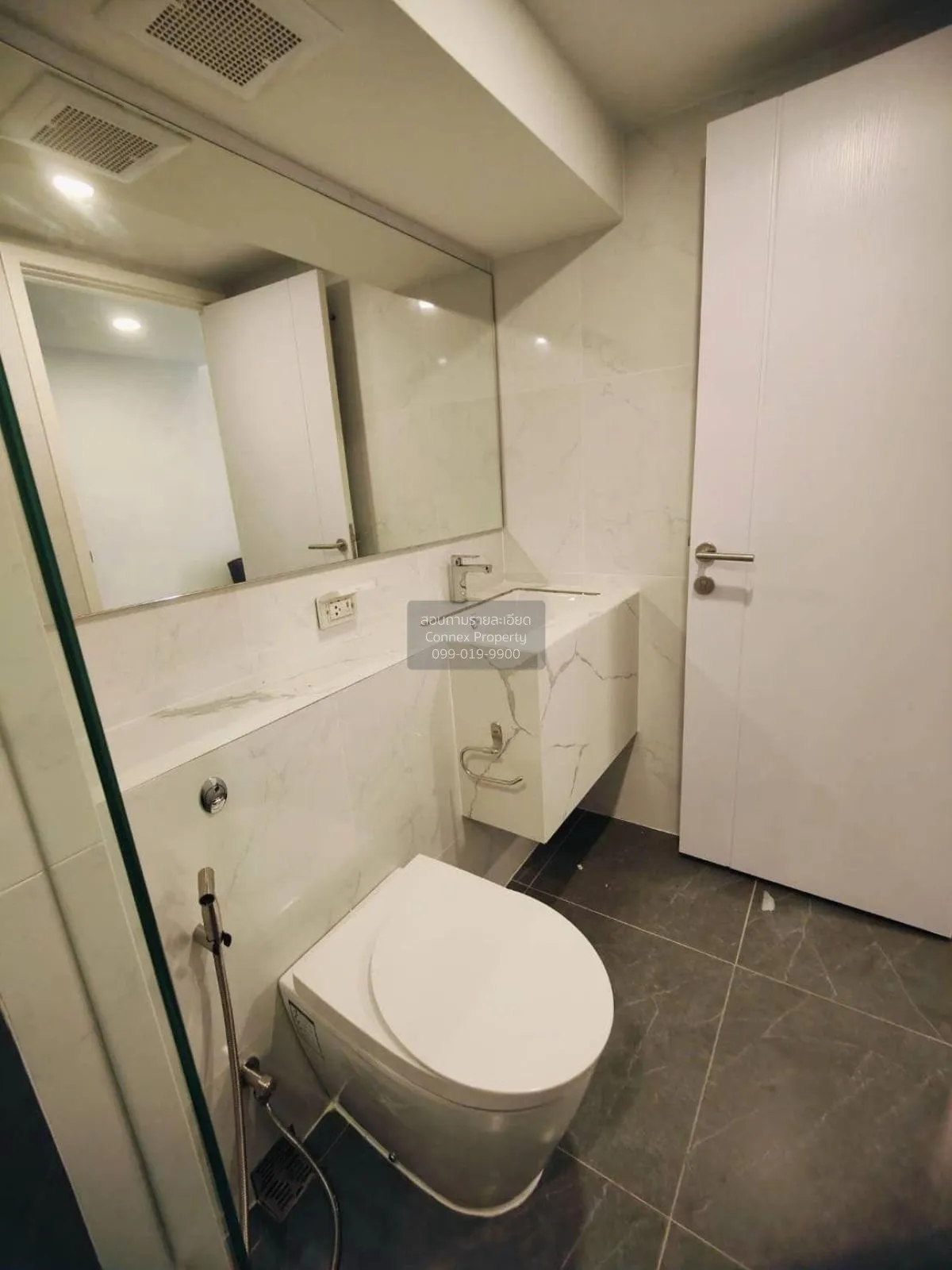 เช่าคอนโด  ออริจิ้น ปลั๊ก แอนด์ เพลย์ รามคำแหง ทริปเปิ้ล สเตชั่น 