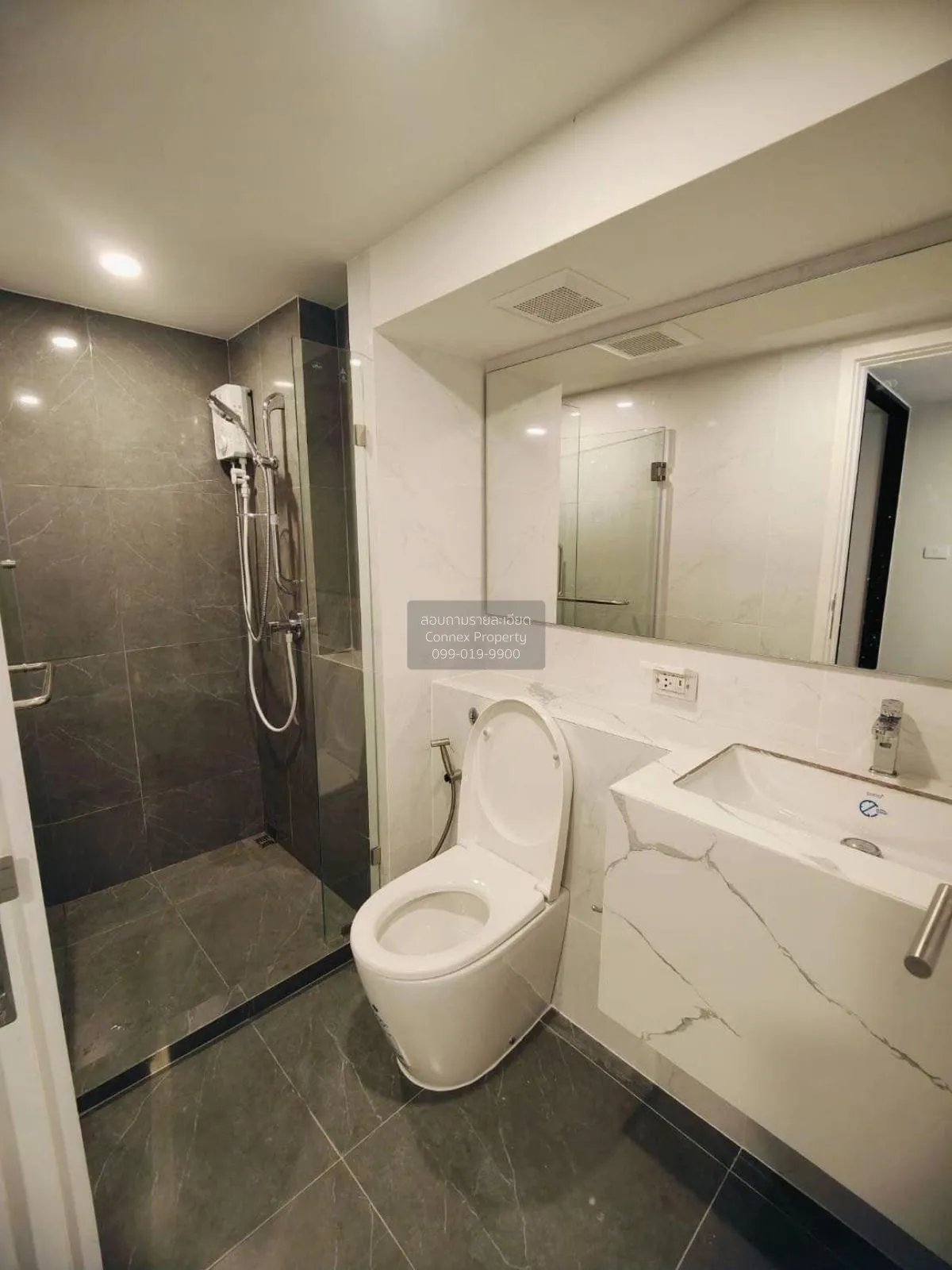 เช่าคอนโด  ออริจิ้น ปลั๊ก แอนด์ เพลย์ รามคำแหง ทริปเปิ้ล สเตชั่น 