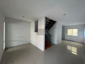 ขายทาวน์เฮ้าส์/ทาวน์โฮม  บ้านฉัตรหลวง โครงการ 15 ปทุมธานี ห้องมุม บางเตย สามโคก ปทุมธานี CX-94545