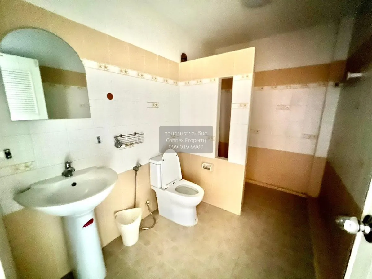 For Sale Townhouse Soi Khao Talo 9 , Nong Prue , Bang Lamung , Ch