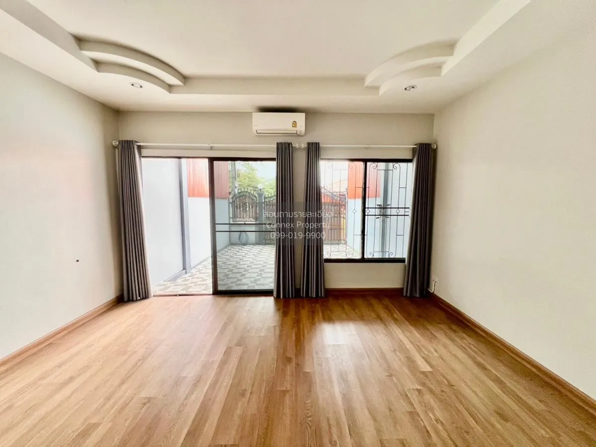 For Sale Townhouse Soi Khao Talo 9 , Nong Prue , Bang Lamung , Ch