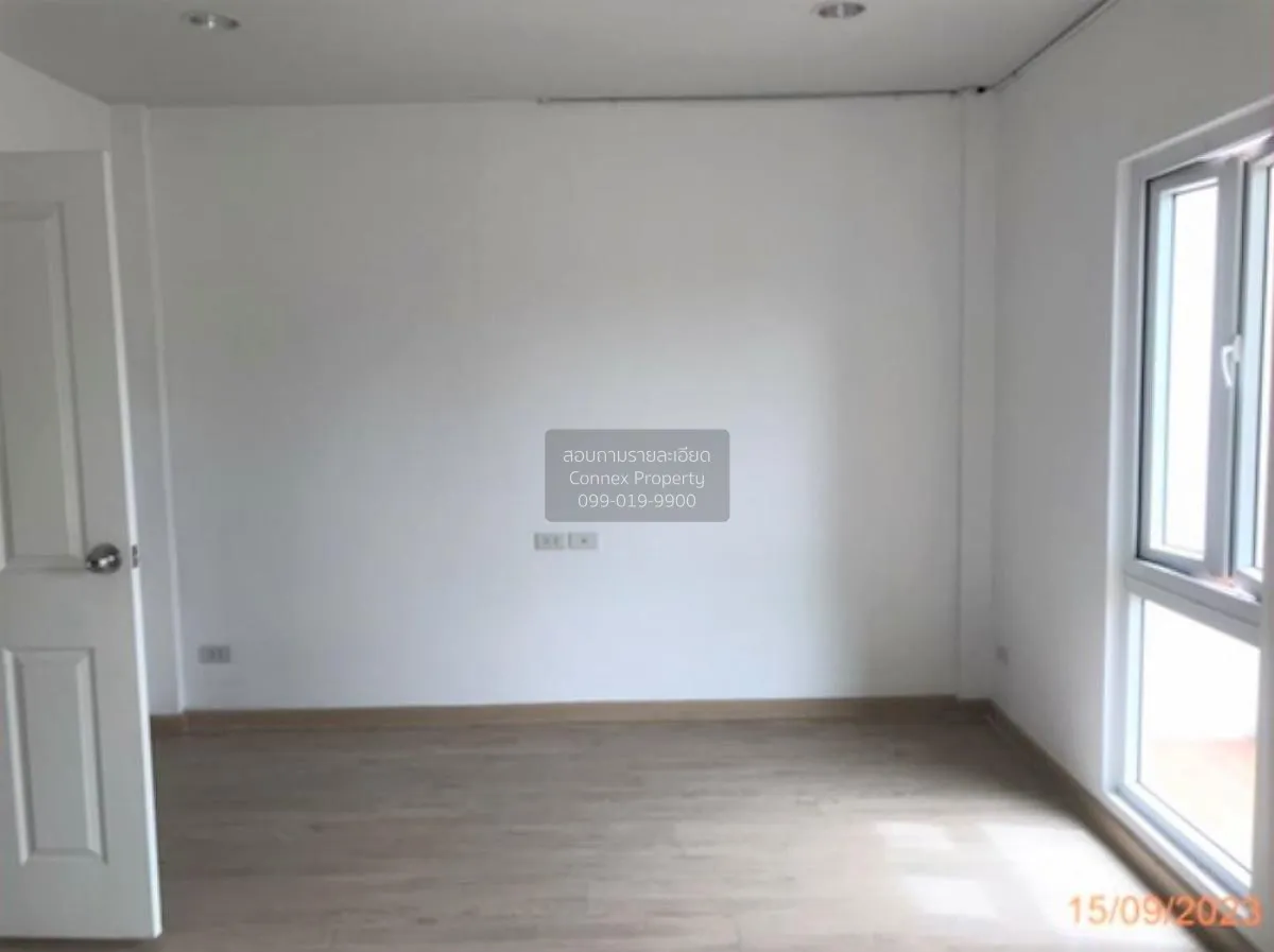 For Sale Townhouse/Townhome  , The Happiness Wat Lat Pla Duk , Ba