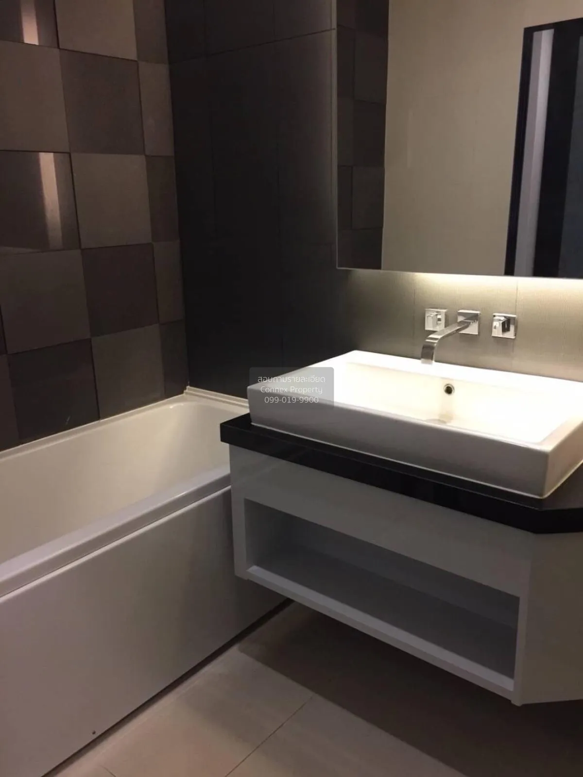 ขายคอนโด  ไอวี่ แอมพิโอ MRT-ศูนย์วัฒนธรรมแห่งประเทศไทย ห้วยขวาง เ