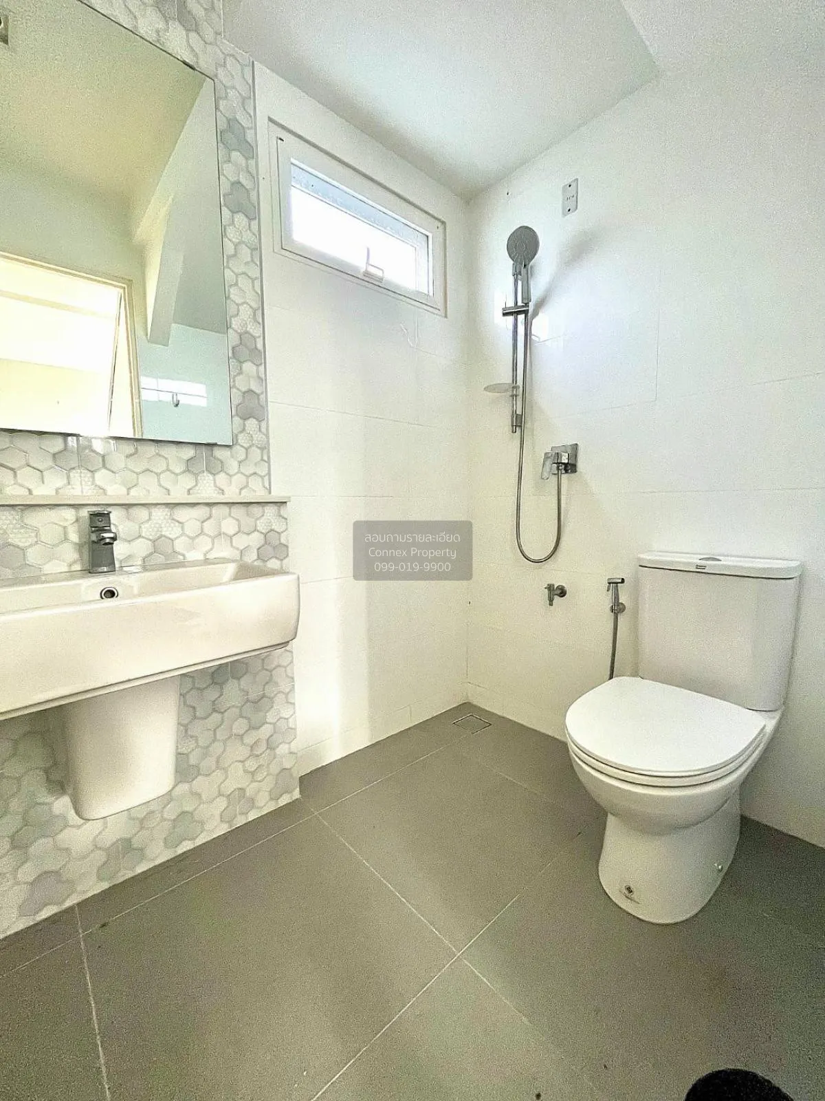 ขายบ้าน  มัณฑนา ศรีนครินทร์-ร่มเกล้า หน้ากว้าง มีนบุรี เขต มีนบุร