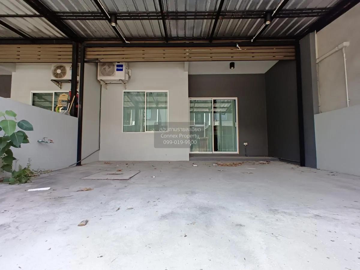For Sale Townhouse/Townhome  , The Colors Premium Wongwaen-Ramint 2