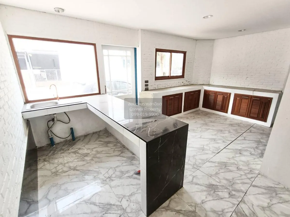 ขายทาวน์เฮ้าส์/ทาวน์โฮม  เอสเกต แจ้งวัฒนะ-กาญจนาภิเษก ละหาร บางบั