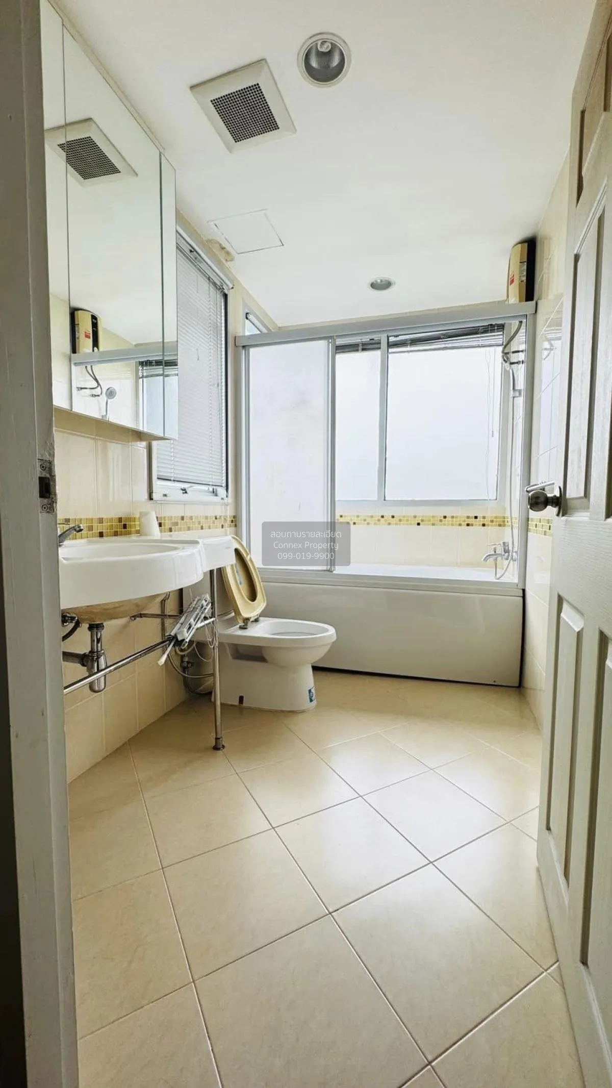 เช่าคอนโด  ไลฟ์ แอท รัชดา (ลาดพร้าว 36) BTS-ห้าแยกลาดพร้าว จอมพล 