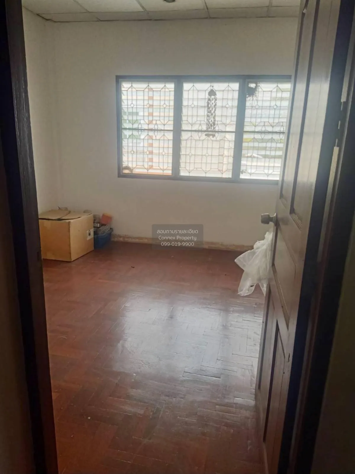 For Sale 2-storey townhouse , Rojana Road , Uthai District , Utha