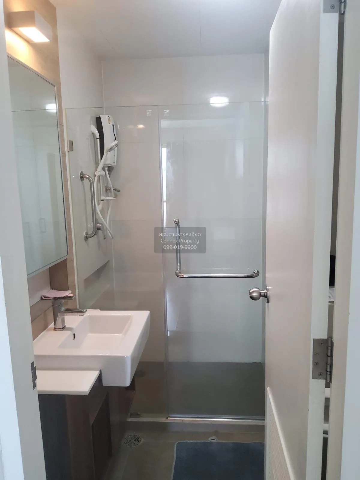 For Rent Condo , CU Terrace , corner unit , BTS-National Stadium 