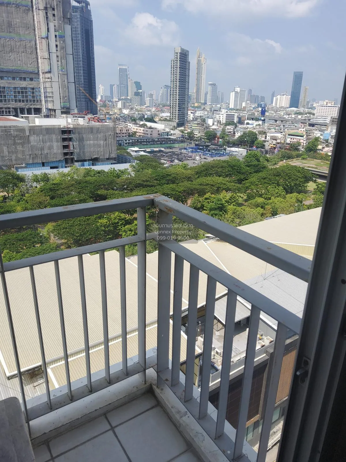For Rent Condo , CU Terrace , corner unit , BTS-National Stadium 