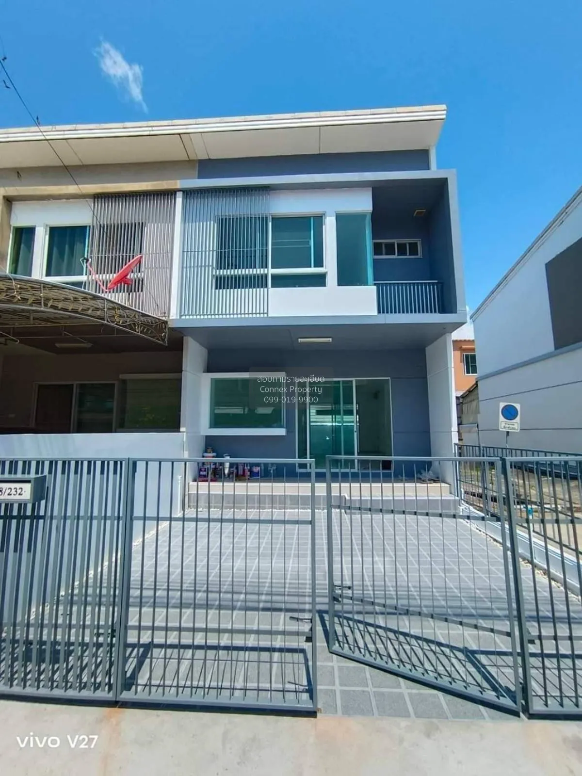 For Sale Townhouse/Townhome  , INDY PRACHAUTHIT 1 , corner unit , 1