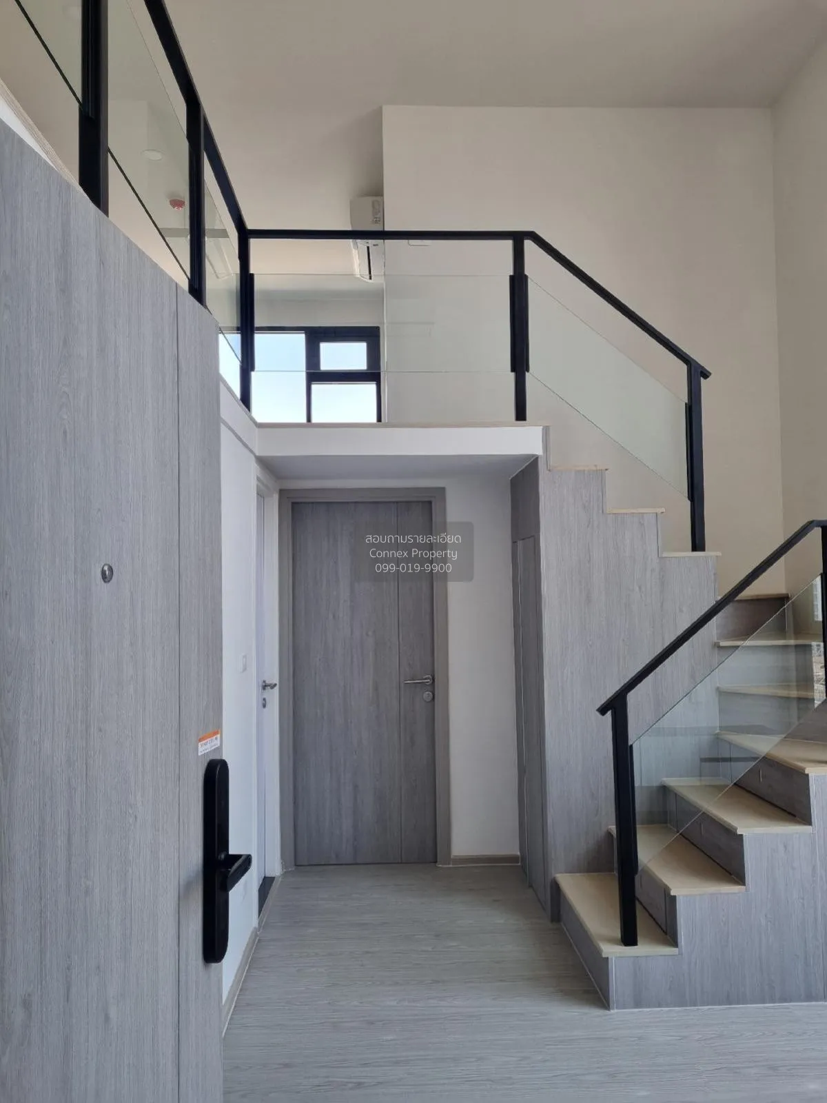 ขายคอนโด  ออริจิ้น ปลั๊ก แอนด์ เพลย์ รามคำแหง ทริปเปิ้ล สเตชั่น ด 4