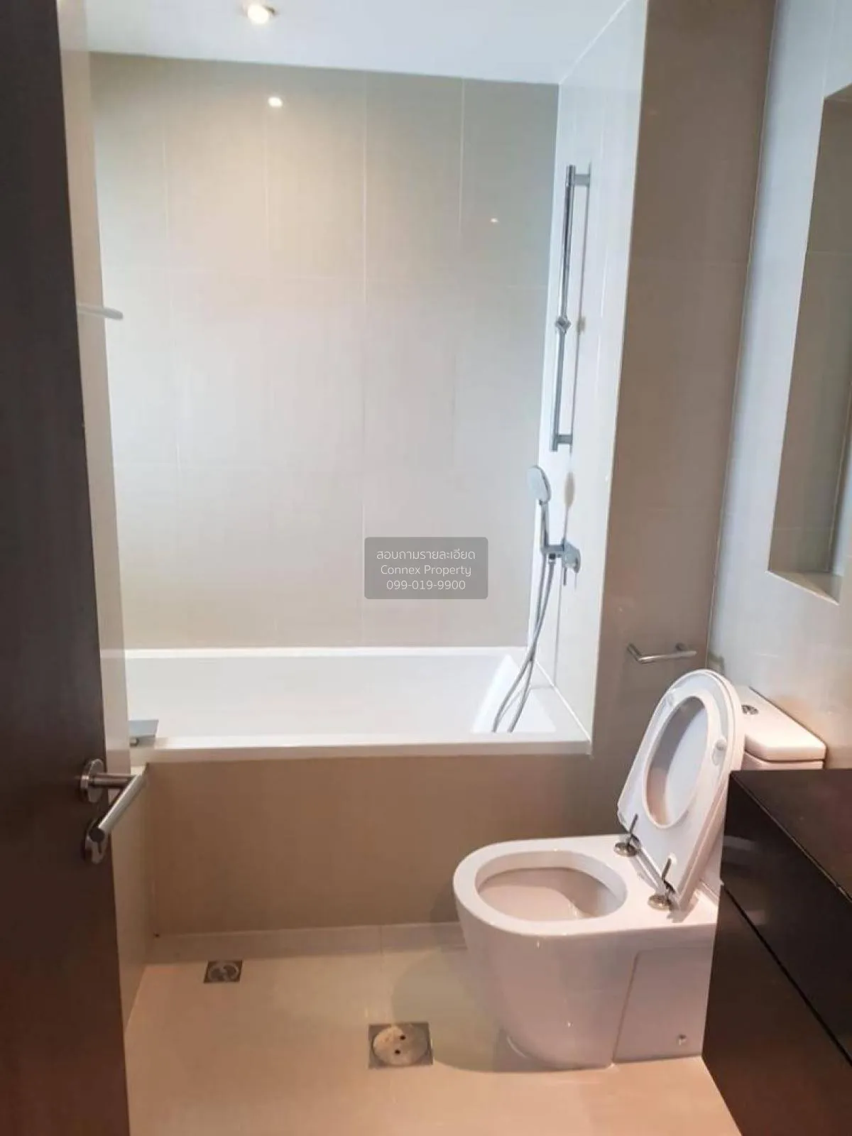 เช่าคอนโด  สาธร การ์เด้นส์ MRT-ลุมพินี ทุ่งมหาเมฆ เขต สาทร กรุงเท