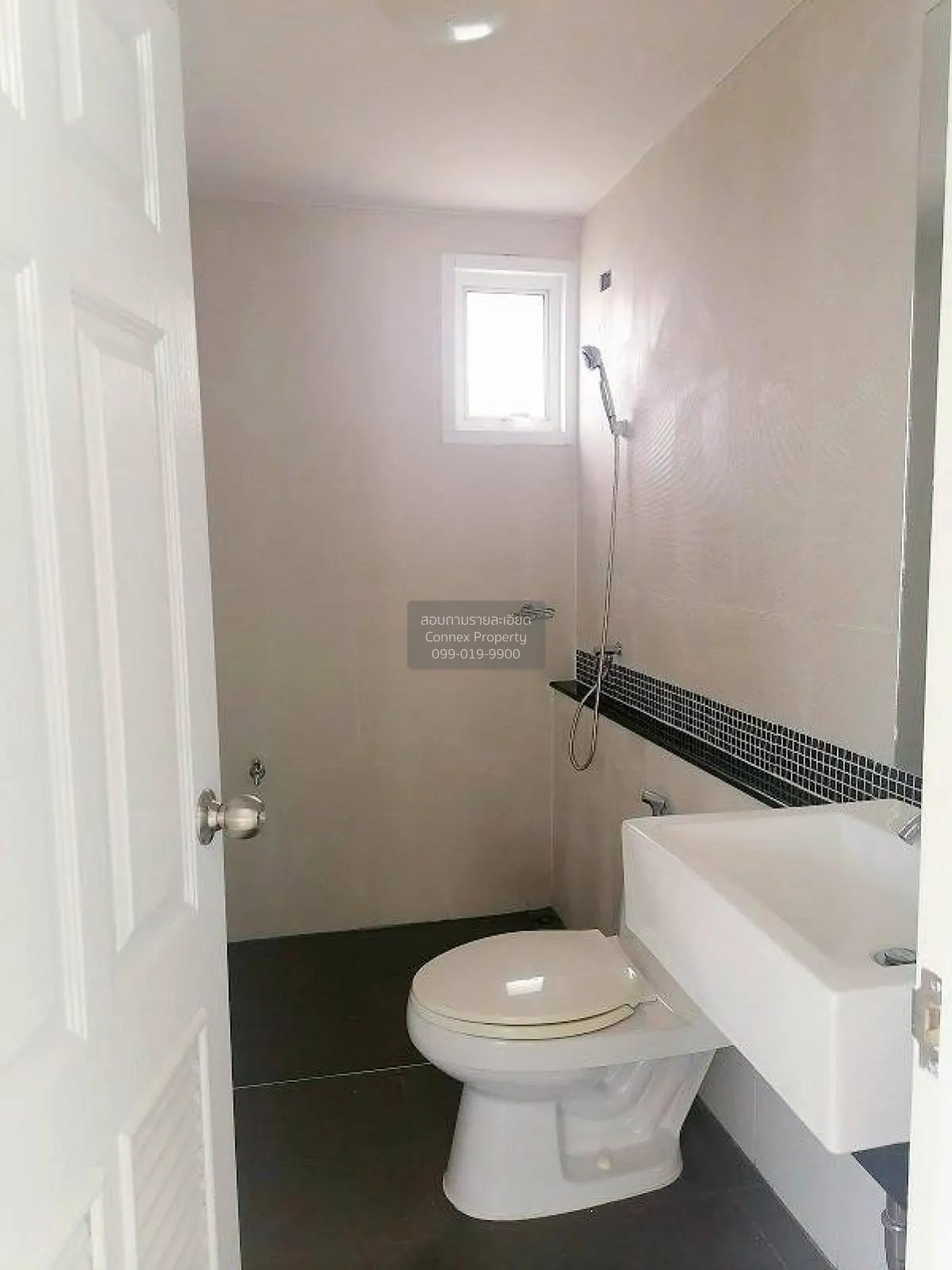 ขายบ้าน  เบญญาภา คาซ่า วงแหวน - พระราม 9 คลองสองต้นนุ่น เขต ลาดกร