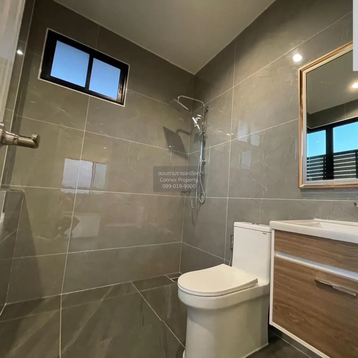 For Sale House , Wara Villa Bangna-Suvarnabhumi , Bang Phli Yai ,