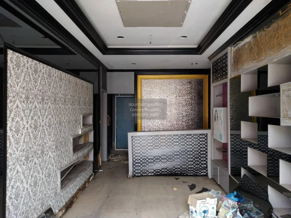 ขายอาคารพาณิชย์  เวนิส ดิ ไอริส ชั้นสูง ห้องมุม หน้ากว้าง ท่าแร้ง 3