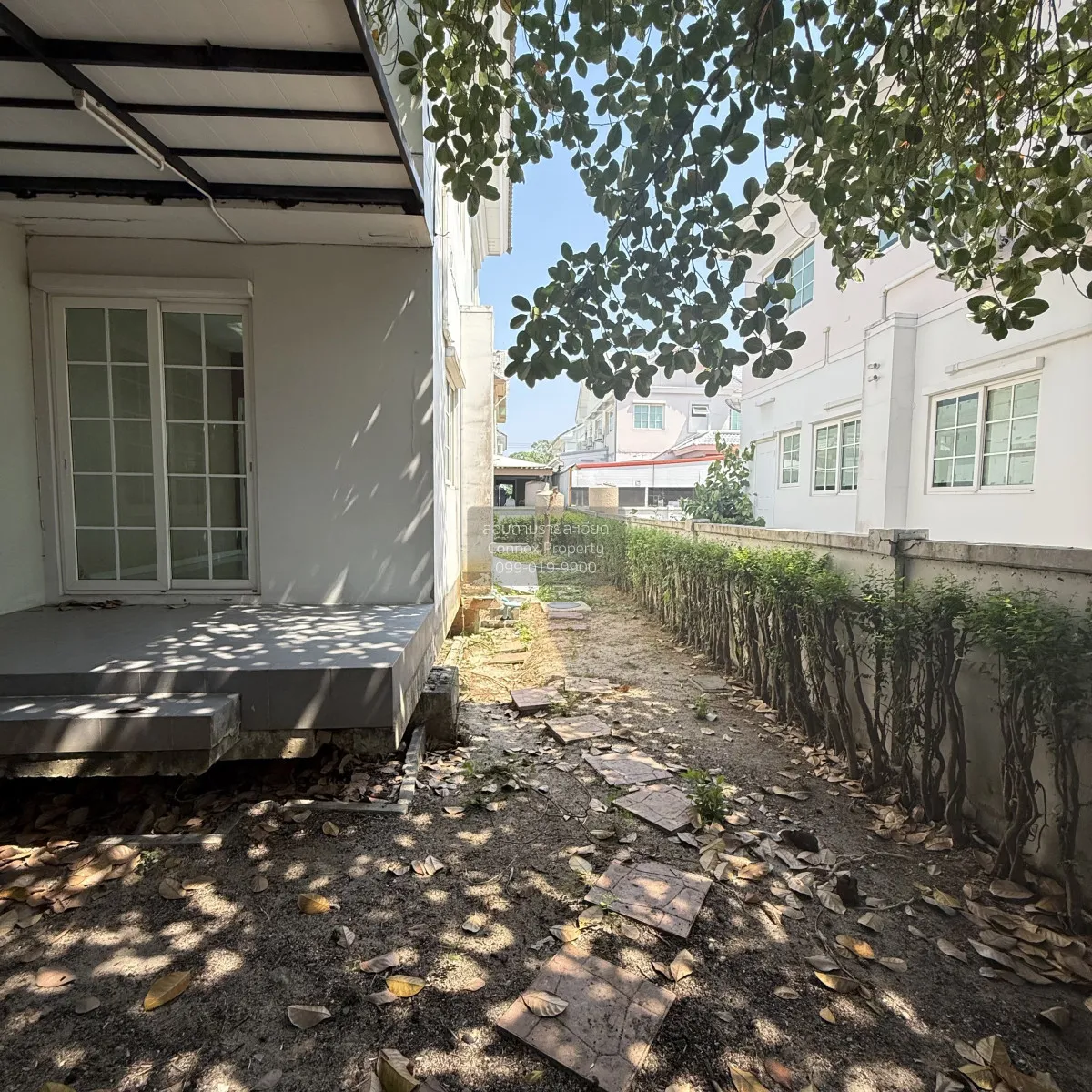 For Sale House , Golden Prestige Ekkachai-Wongwaen , corner unit 