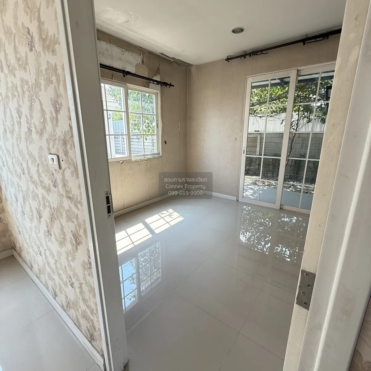 For Sale House , Golden Prestige Ekkachai-Wongwaen , corner unit 