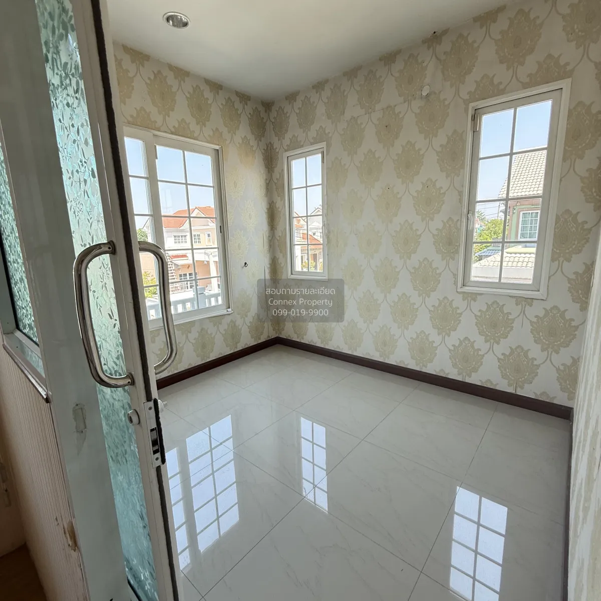 For Sale House , Golden Prestige Ekkachai-Wongwaen , corner unit 