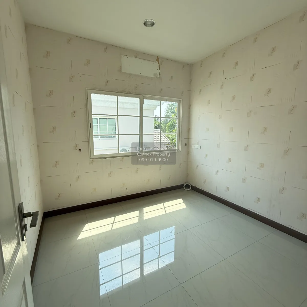 For Sale House , Golden Prestige Ekkachai-Wongwaen , corner unit 
