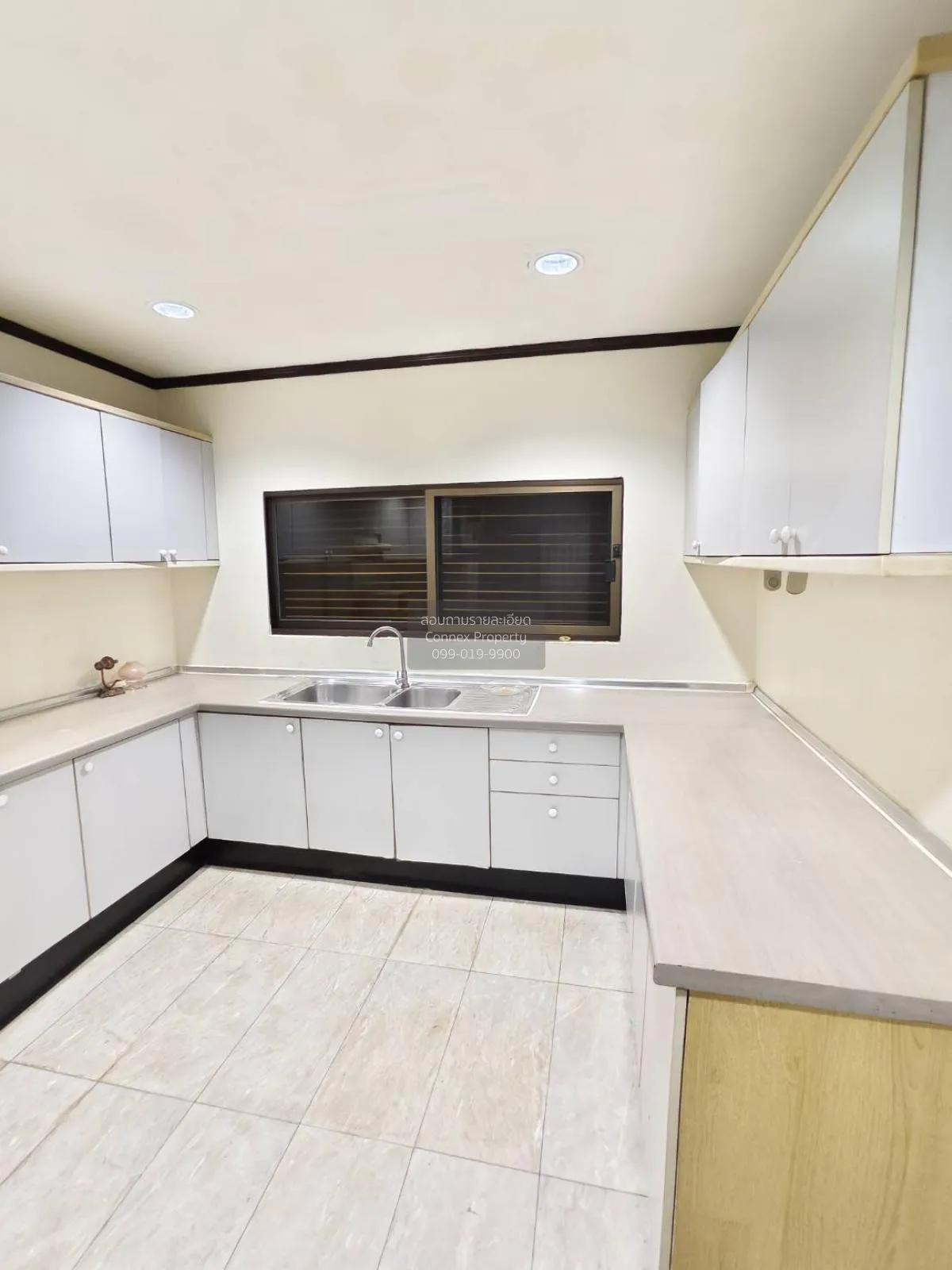 เช่าคอนโด  อคาเดเมีย แกรนด์ BTS-พร้อมพงษ์ คลองตันเหนือ เขต วัฒนา 