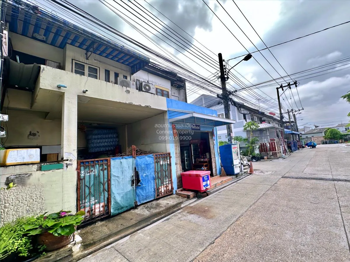 For Sale Townhouse/Townhome  , Somjai Village , Dok Mai , Prawet  3