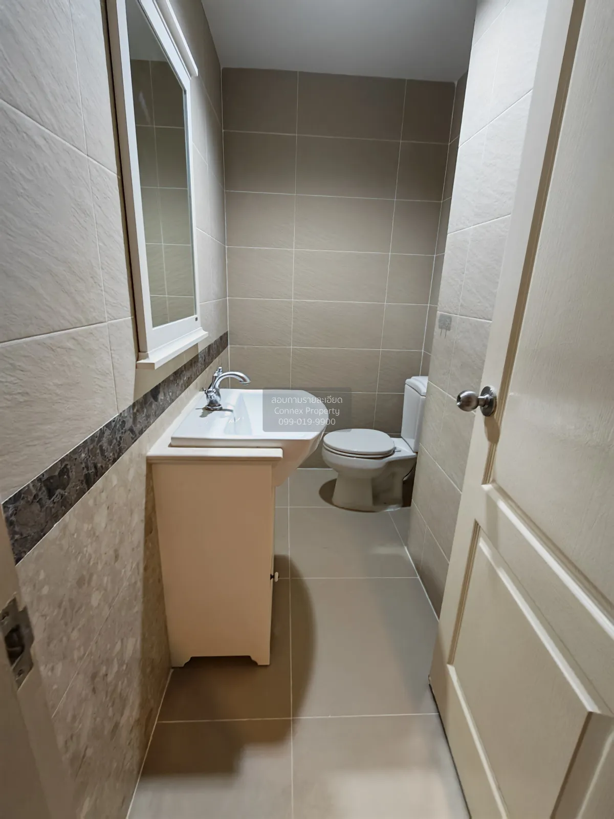 เช่าคอนโด  เดอะ เครสท์ พหลโยธิน 11 BTS-สะพานควาย สามเสนใน เขต พญา