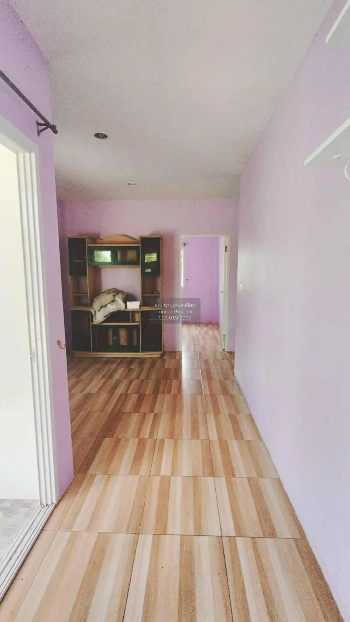 For Sale House with empty land already filled in, Thanon Khat Sub 2