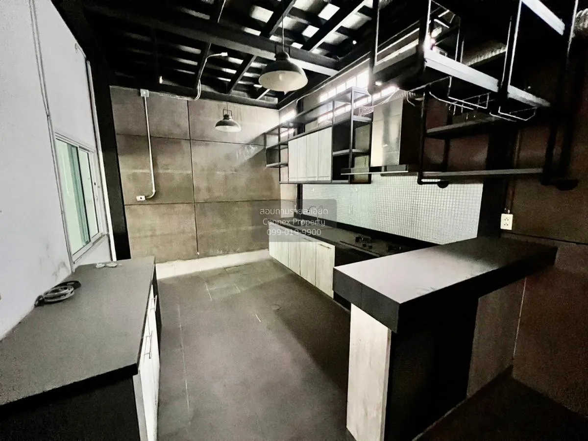 For Sale Commercial Building , SP lakeside , Mueang Phata , Bang 