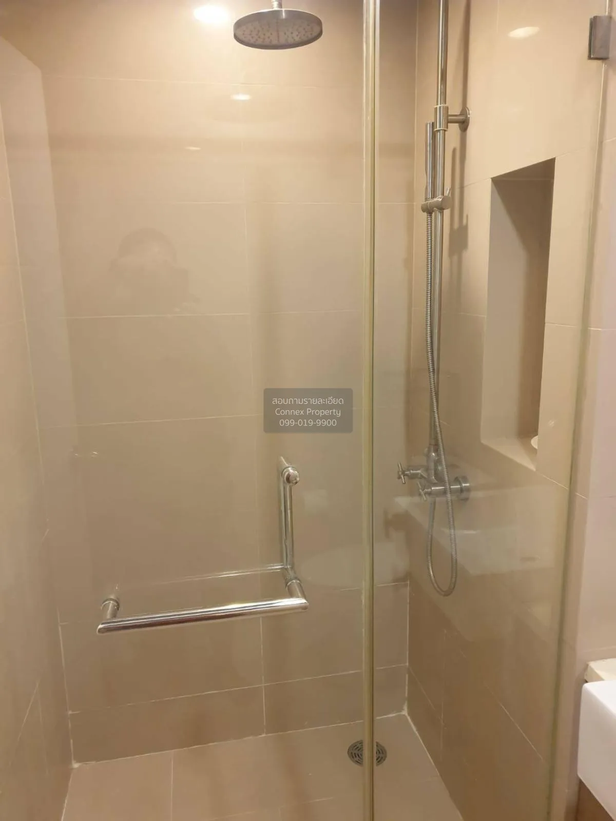 For Rent Condo , Hive Sukhumvit 65 , BTS-Ekkamai , Phra Khanong N