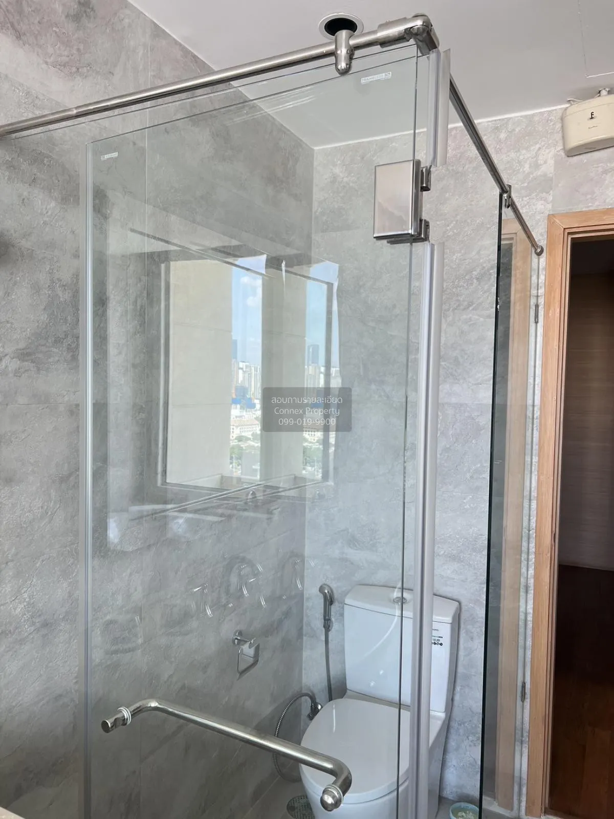 ขายคอนโด  ดิ เอ็มไพร์ เพลส BTS-ช่องนนทรี ยานนาวา เขต สาทร กรุงเทพ