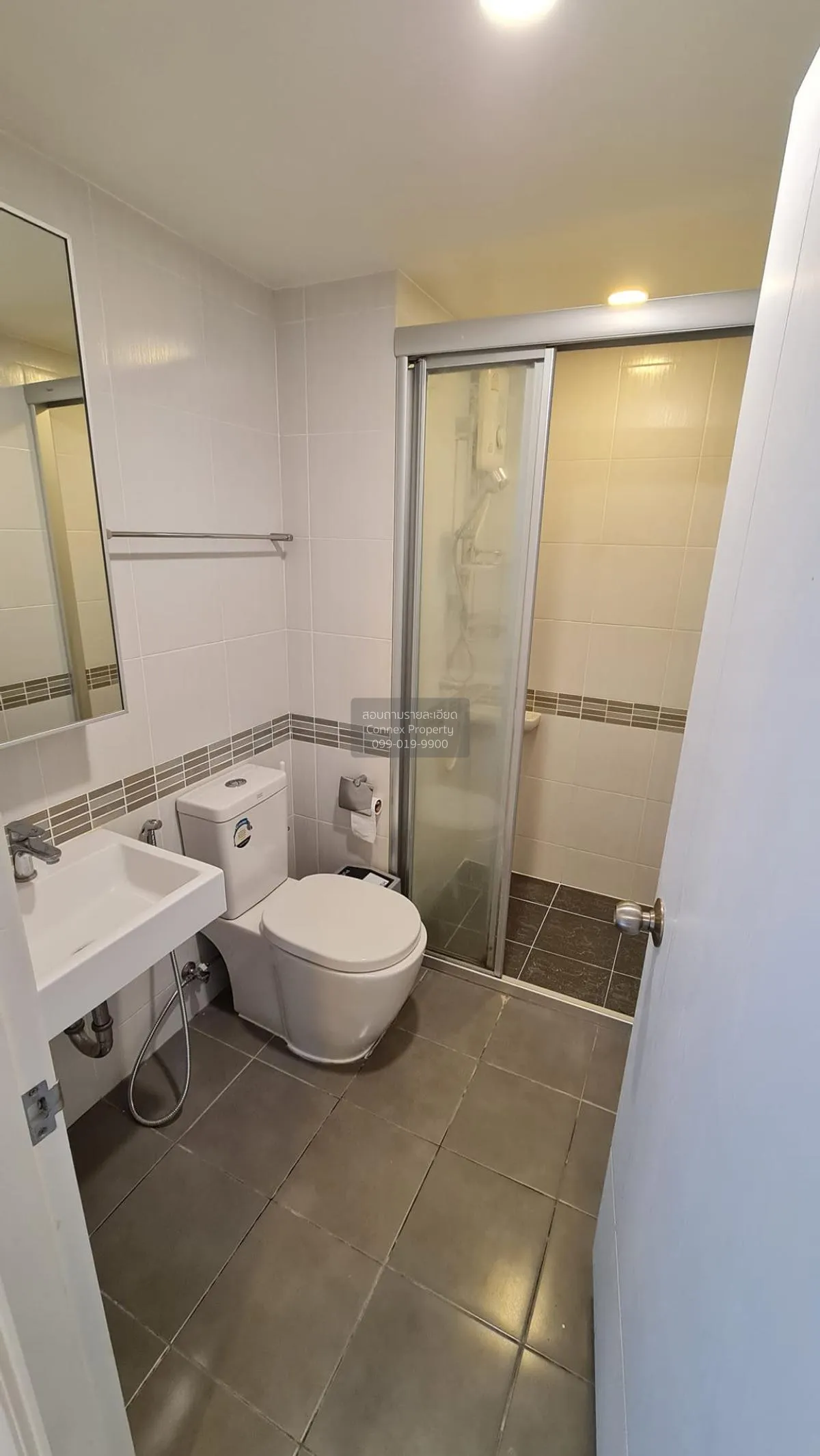 เช่าคอนโด  ลุมพินี เพลส บางนา กม.3 บางนา เขต บางนา กรุงเทพ CX-995