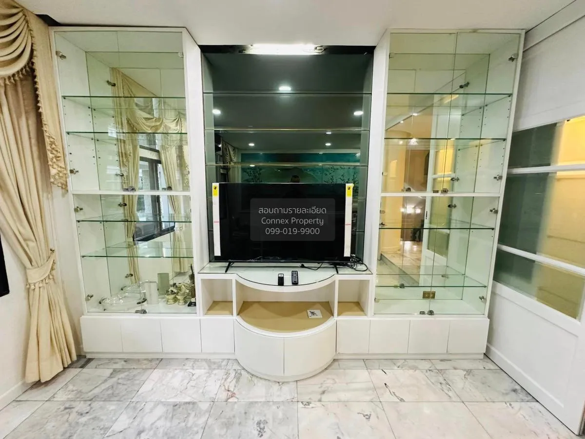 For Sale Townhouse/Townhome  , Moo Baan Chicha Castle , high floo