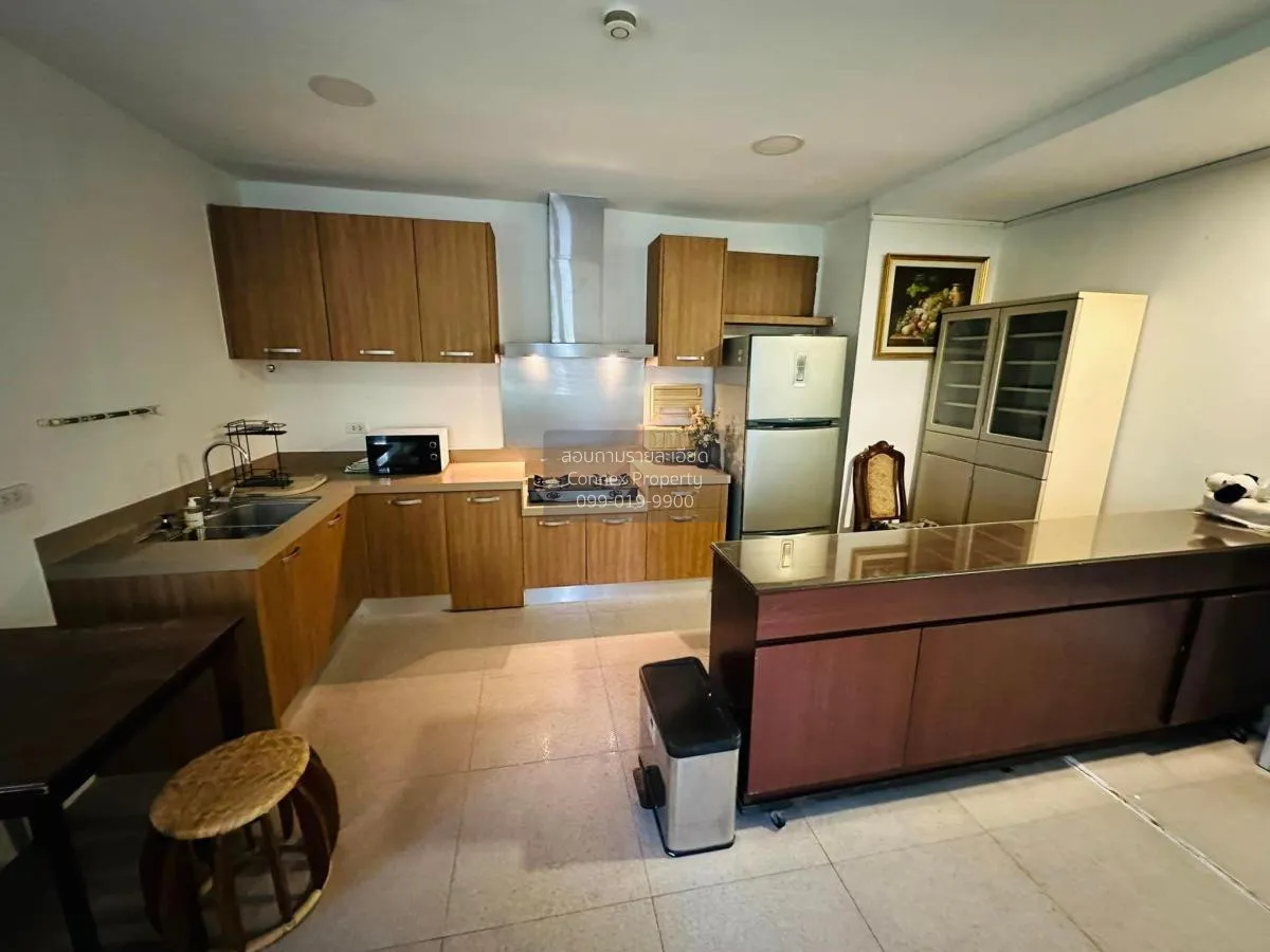 For Sale Townhouse/Townhome  , Moo Baan Chicha Castle , high floo