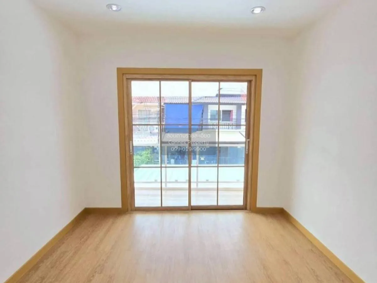 For Sale Townhouse/Townhome  , Baan Pruksa 3 Soi Watlatpladuk , n