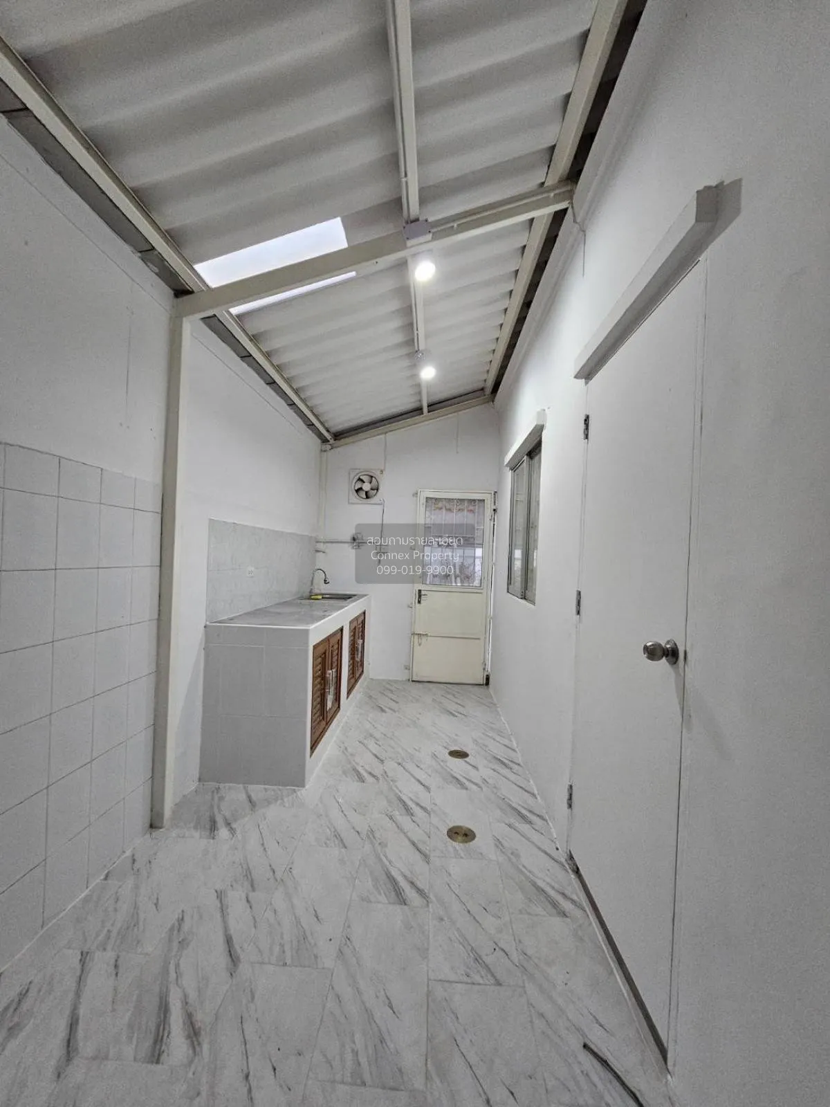 ขายทาวน์เฮ้าส์/ทาวน์โฮม  พฤกษา 34 พนาลี ห้องมุม รีโนเวทใหม่ นาเกล