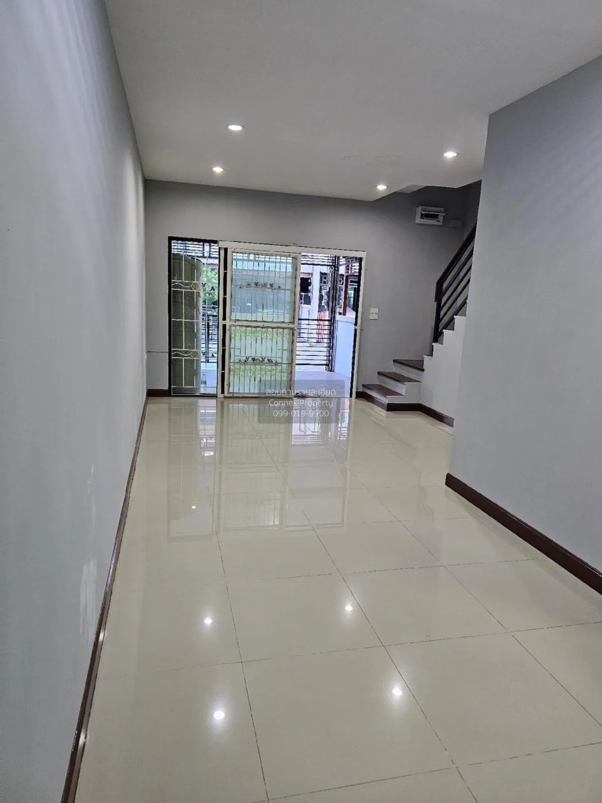 ขายทาวน์เฮ้าส์/ทาวน์โฮม  บ้านมณฑล 6 รีโนเวทใหม่ ตลาดกระทุ่มแบน กร 4