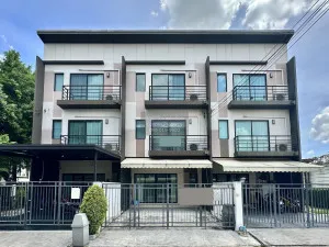 ขายทาวน์เฮ้าส์/ทาวน์โฮม  บ้านกลางเมือง นวมินทร์ 42 คลองกุ่ม เขต บึงกุ่ม กรุงเทพ CX-99784