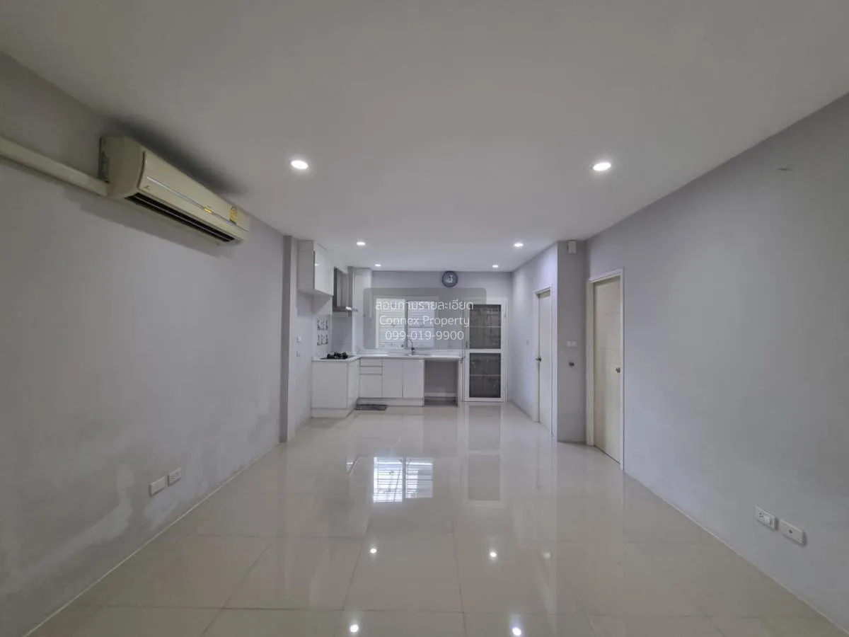 ขายทาวน์เฮ้าส์/ทาวน์โฮม  ดิ เอ็กซ์คลูซีฟ วงแหวน รามอินทรา  MRT-คู 4