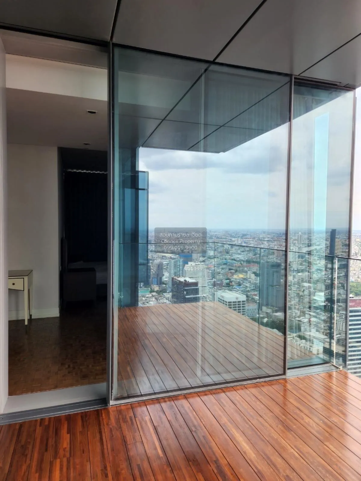 ขายคอนโด  เดอะ ริซท์ คาร์ลตัน เรสซิเดนเซส ชั้นสูง ห้องมุม BTS-ช่อ