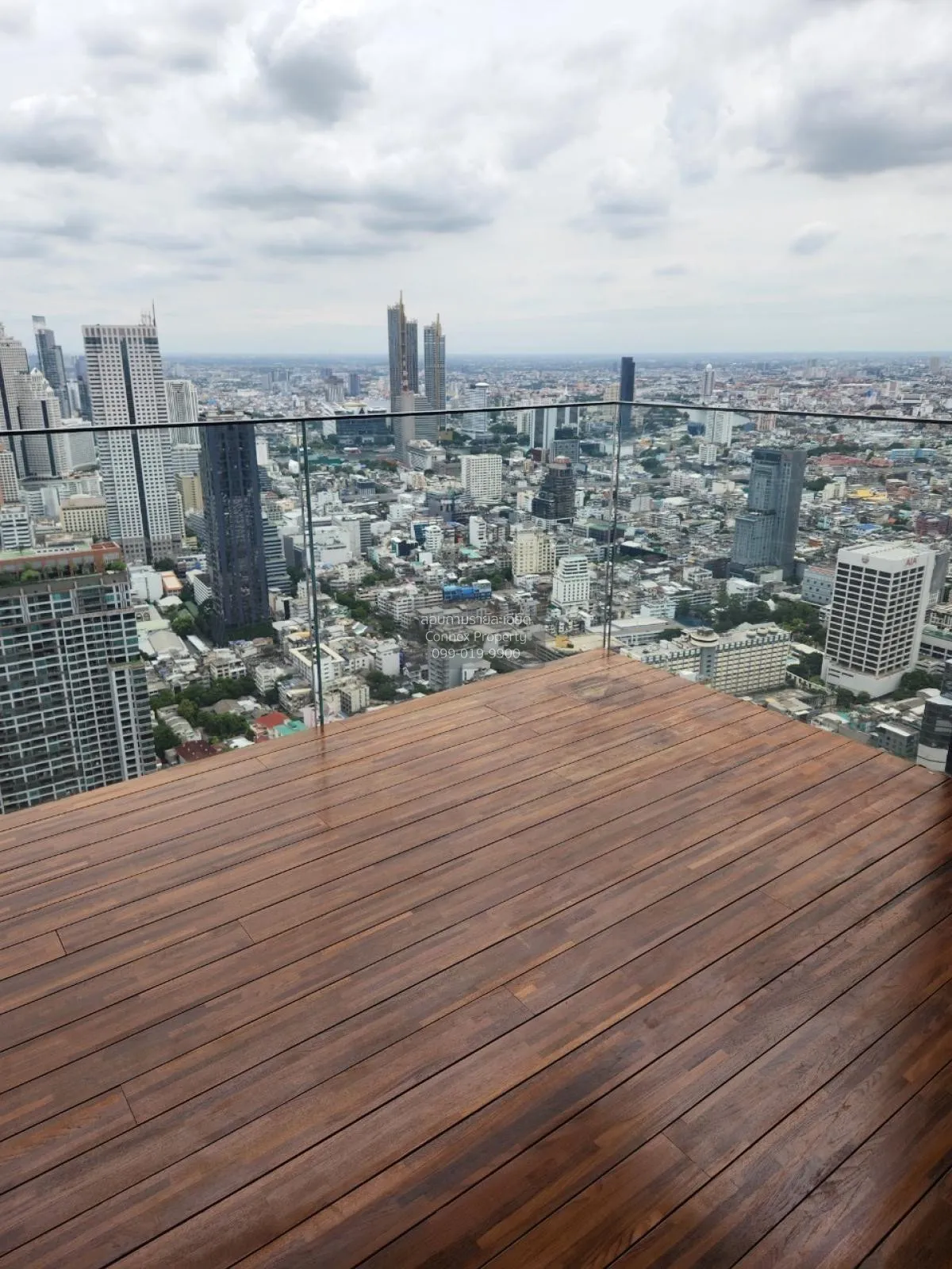 ขายคอนโด  เดอะ ริซท์ คาร์ลตัน เรสซิเดนเซส ชั้นสูง ห้องมุม BTS-ช่อ