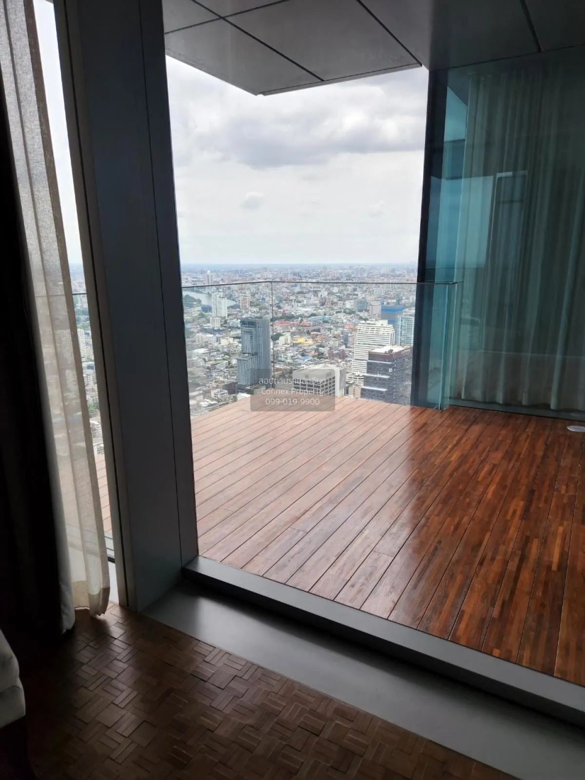 ขายคอนโด  เดอะ ริซท์ คาร์ลตัน เรสซิเดนเซส ชั้นสูง ห้องมุม BTS-ช่อ