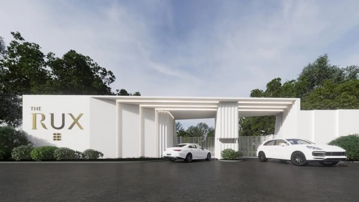 For Sale The Rux Ramintra-Jatuchok , corner unit , Sam Wa Tawan T