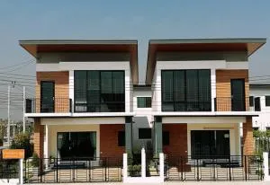 Suksamran Canal Pracha Uthit 90 - สุขสำราญ คาแนล ประชาอุทิศ 90