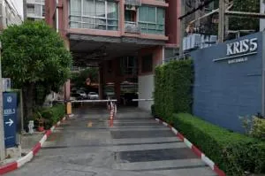 The Kris 5 (Ratchada 17) - เดอะ คริส 5 (รัชดา 17)