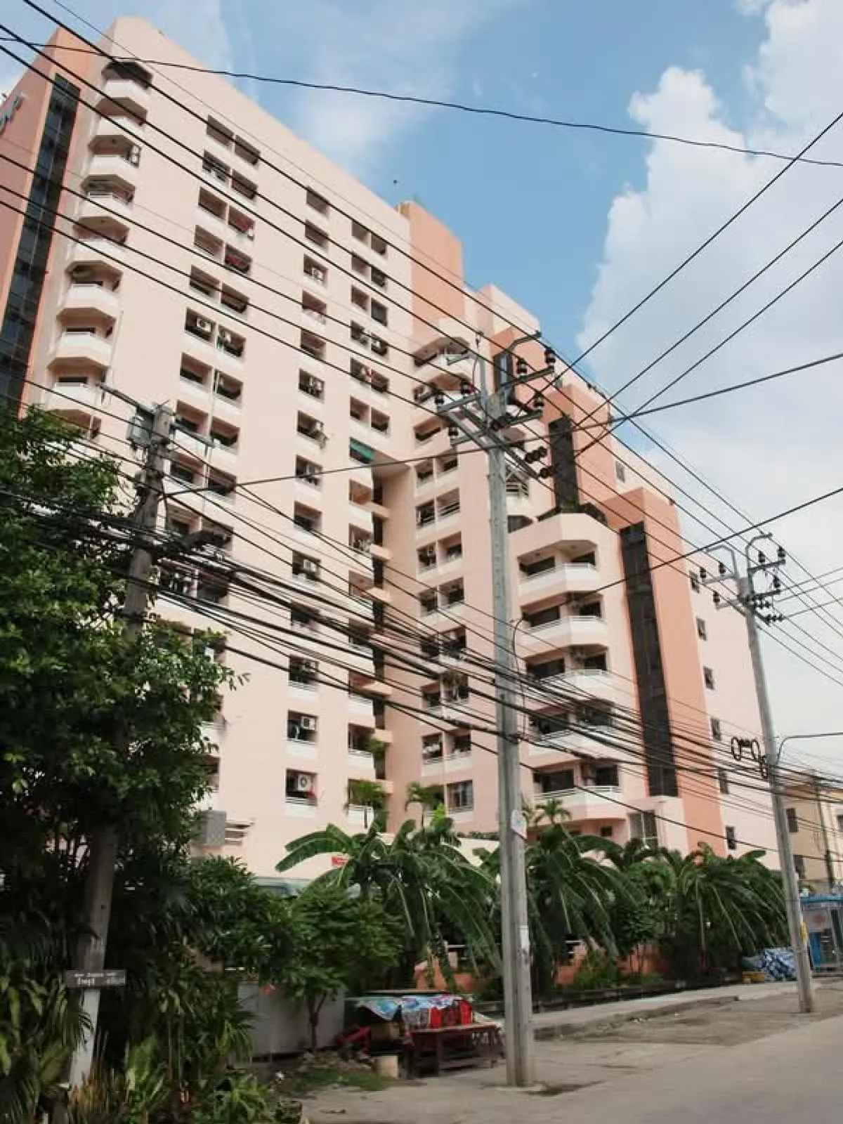 For Sale Condo , C.N.P. Condominium , MRT-Muang Thong Thani , Ban 1
