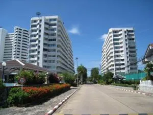 Jomtien Condotel and Village